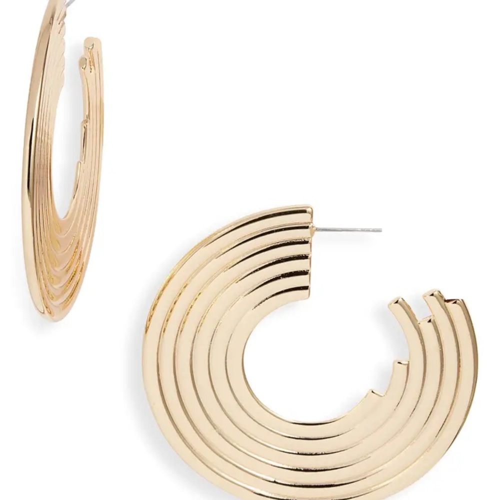Nordstrom x Harlem's Fashion Row
House of Aama Etched Earrings